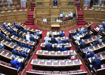 Σκάνδαλο ΟΠΕΚΕΠΕ: Σε εξέλιξη η συζήτηση για τις άρσεις ασυλίας 13 βουλευτών της ΝΔ – Αγωνία στο Μαξίμου
