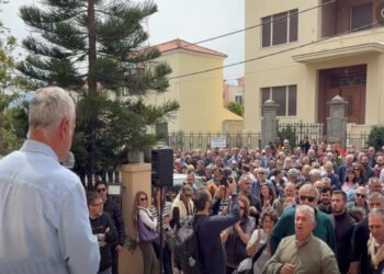 «ΤΕΛΕΣΙΓΡΑΦΟ» στη Μυτιλήνη: Αν δεν πέσουν υπογραφές αύριο, το νησί κόβεται στα δύο! (βίντεο)