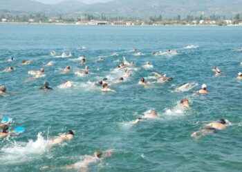 Λέσβος: Κολυμπώντας στον Κόλπο Γέρας για τη Μικρασιατική Μνήμη!