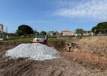 Λέσβος: Έπεσαν οι υπογραφές, ξεκίνησαν τα έργα: Νέες παιδικές χαρές στη Δ.Ε. Λουτρόπολης Θερμής!