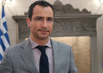 Πιπίνης για Λέσβο: "Αμεσα 8 εκ. ευρω αποζημίωση στους τυροκόμους"
