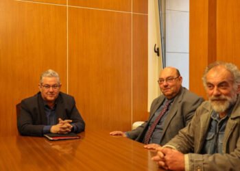Συνάντηση Βέρρου με Κουτσούμπα στο Δημαρχείο στην Καλλονή