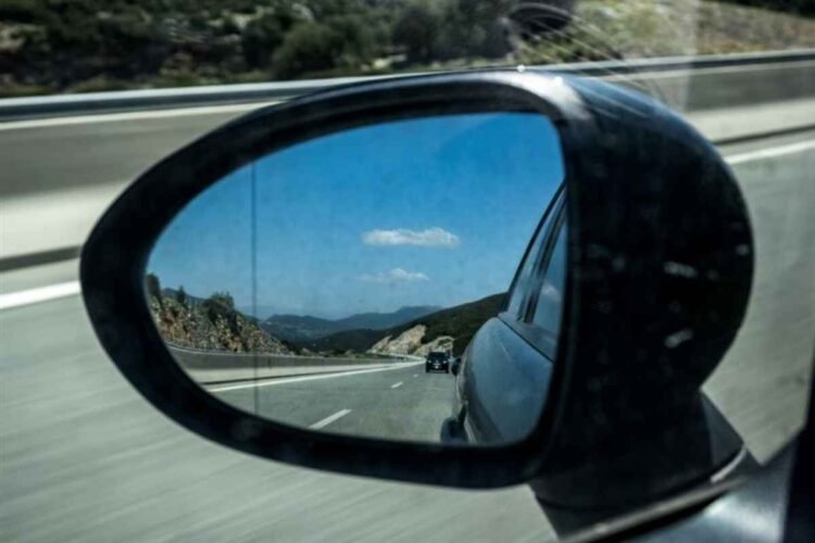 Άναψαν τα αίματα στη Σάμο: Η απίστευτη αντίδραση γυναίκας σε αστυνομικό μπλόκο