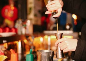 Στο νοσοκομείο 16χρονη στην Αλεξανδρούπολη έπειτα από υπερβολική κατανάλωση αλκοόλ, συνελήφθη η μητέρα της