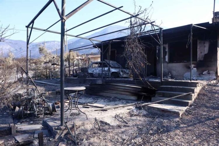 Επιδότηση ενοικίου μέχρι 500 ευρώ και αποζημίωση στο 100% για σπίτια που κάηκαν