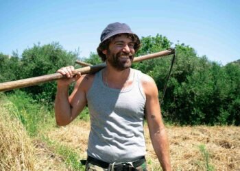 Από εστιάτορας στην Αθήνα, αγρότης στην Ικαρία