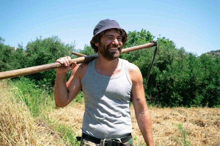 Από εστιάτορας στην Αθήνα, αγρότης στην Ικαρία