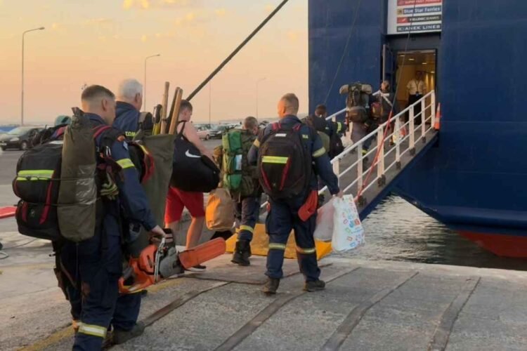 Μυτιλήνη: Πυροσβέστες έμειναν πέντε ημέρες αντί για ένα 24ωρο – «Δεν είμαστε μηχανές», καταγγέλλουν