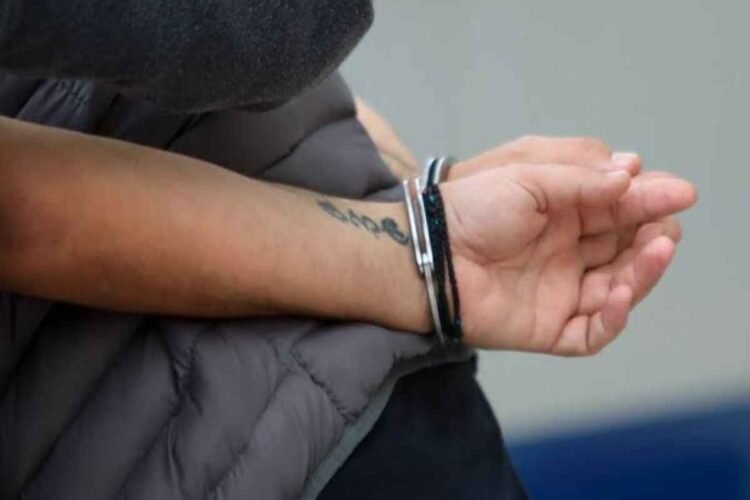 Χίος: Δίδυμο ανηλίκων εισέβαλε σε σπίτι