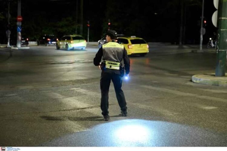 Σάμος: Χειροπέδες σε «γκαζιάρη» που έθεσε σε κίνδυνο πεζούς και οδηγούς
