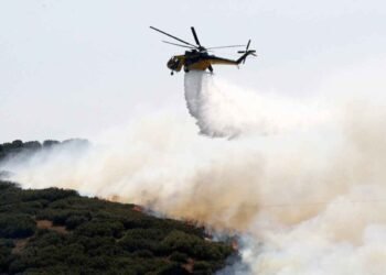 Φωτιά στη Λέσβο – Στη μάχη και 8 εναέρια μέσα – Χωρίς ενεργό μέτωπο η πυρκαγιά στα Μέσα
