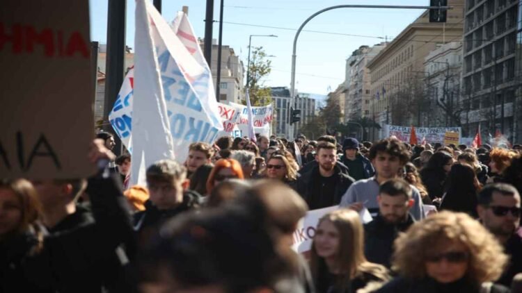 Όλη η εκπαίδευση στους δρόμους την Τετάρτη