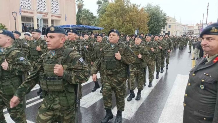 Λέσβος: Υπό βροχή οι εκδηλώσεις για την επέτειο της 28ης Οκτωβρίου του 1940
